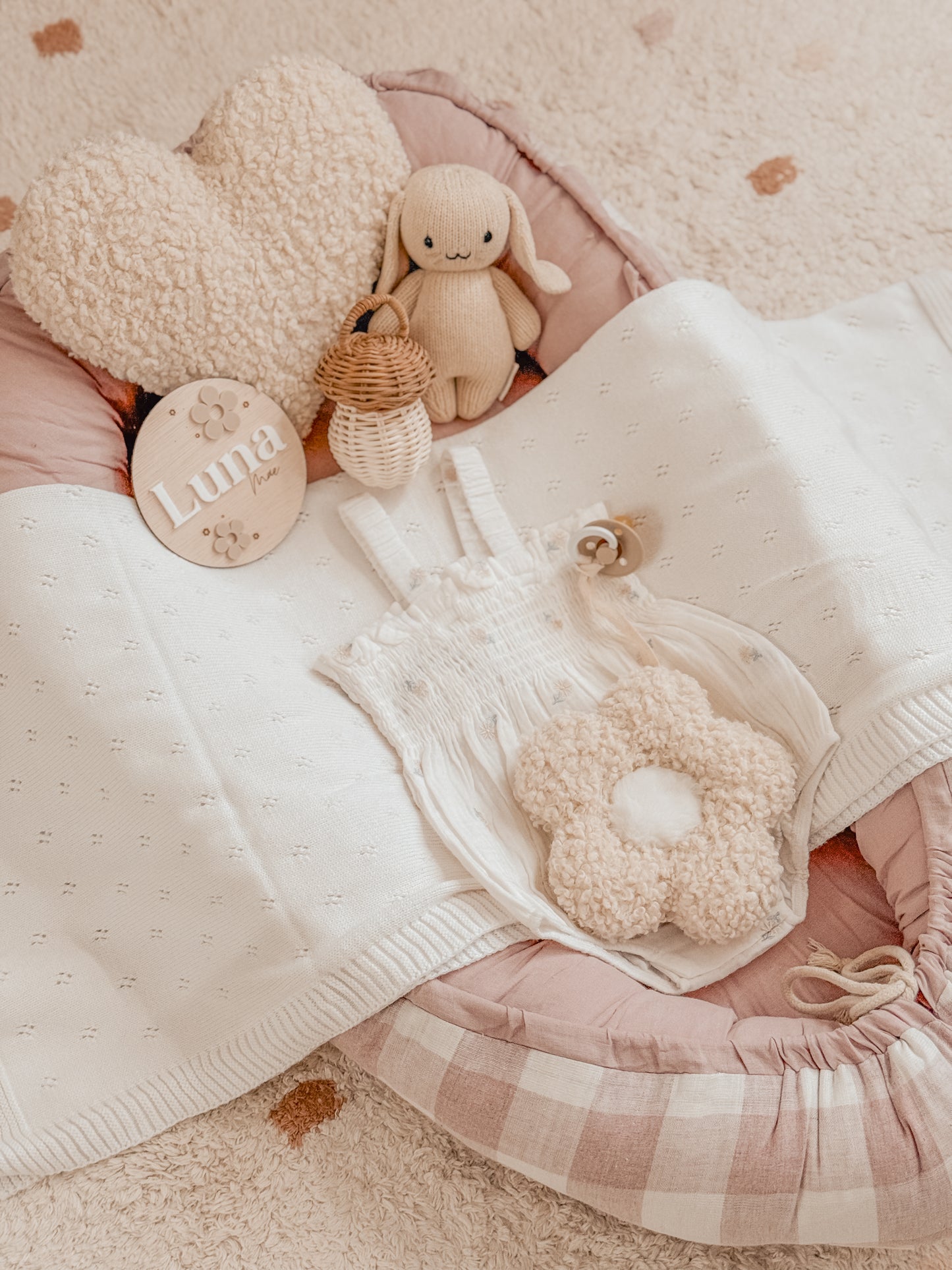Moon Milk Daisy pacifier holder