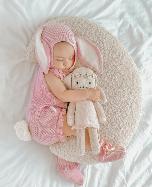 Crescent Breastfeeding pillow in Milk