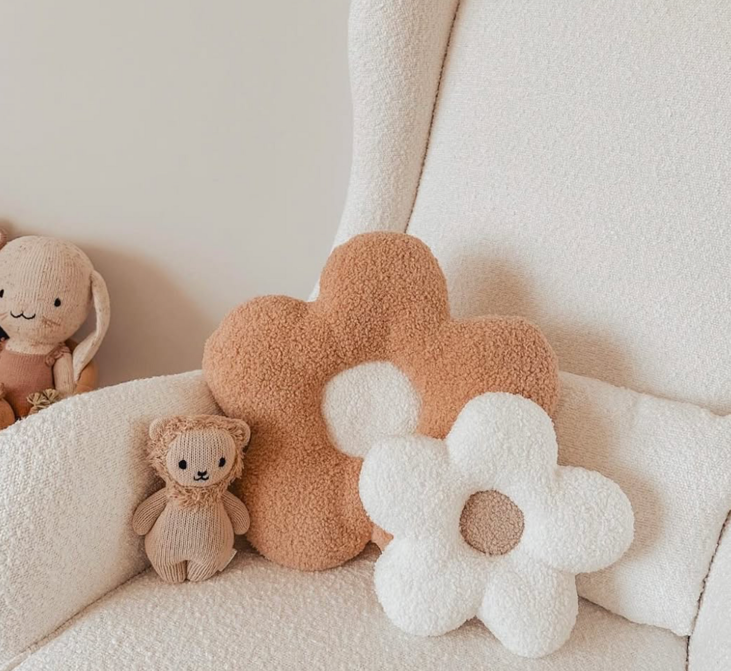 White latte Daisy collection